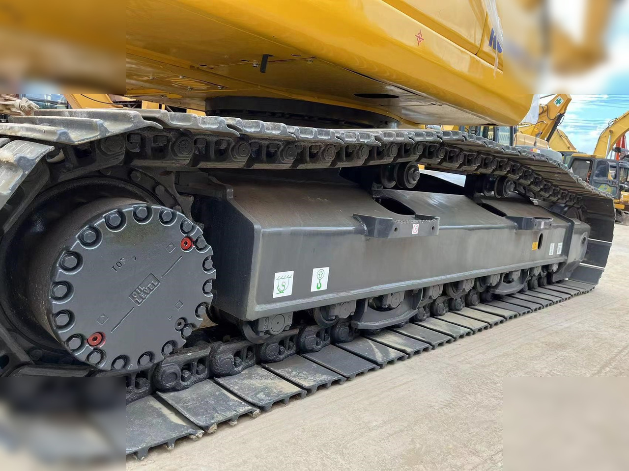 KOMATSU PC210 LC-8 - Paletli ekskavatör: fotoğraf 5 KOMATSU PC210 LC-8 - Paletli ekskavatör: fotoğraf 5