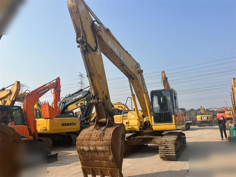 KOMATSU PC220-7 - Paletli ekskavatör: fotoğraf 4 KOMATSU PC220-7 - Paletli ekskavatör: fotoğraf 4