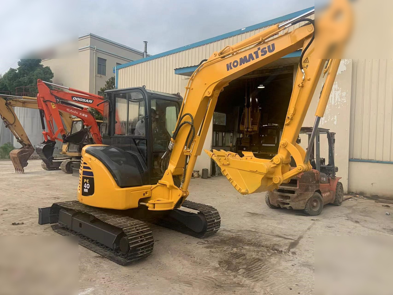 KOMATSU PC40MR-2 - Mini ekskavatör: fotoğraf 5 KOMATSU PC40MR-2 - Mini ekskavatör: fotoğraf 5