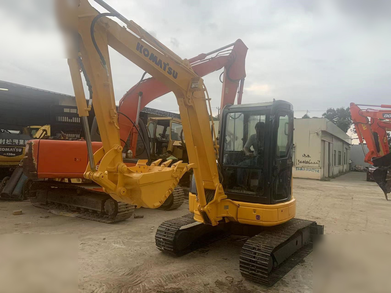 KOMATSU PC40MR-2 - Mini ekskavatör: fotoğraf 4 KOMATSU PC40MR-2 - Mini ekskavatör: fotoğraf 4
