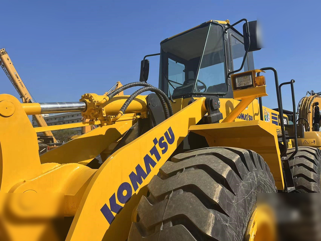 KOMATSU WA380-3 - Tekerlekli yükleyici: fotoğraf 4 KOMATSU WA380-3 - Tekerlekli yükleyici: fotoğraf 4