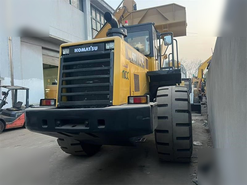 KOMATSU WA470-3 - Tekerlekli yükleyici: fotoğraf 4 KOMATSU WA470-3 - Tekerlekli yükleyici: fotoğraf 4