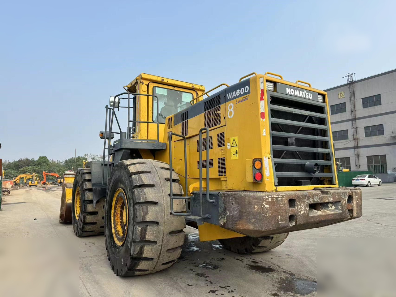 KOMATSU WA600-3 - Tekerlekli yükleyici: fotoğraf 3 KOMATSU WA600-3 - Tekerlekli yükleyici: fotoğraf 3