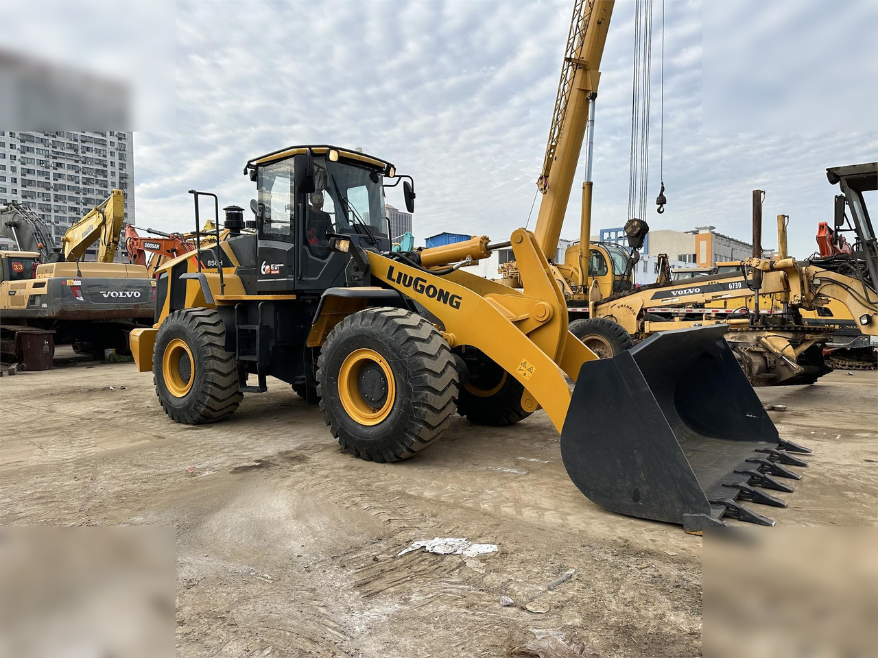 LIUGONG 856H - Tekerlekli yükleyici: fotoğraf 1 LIUGONG 856H - Tekerlekli yükleyici: fotoğraf 1
