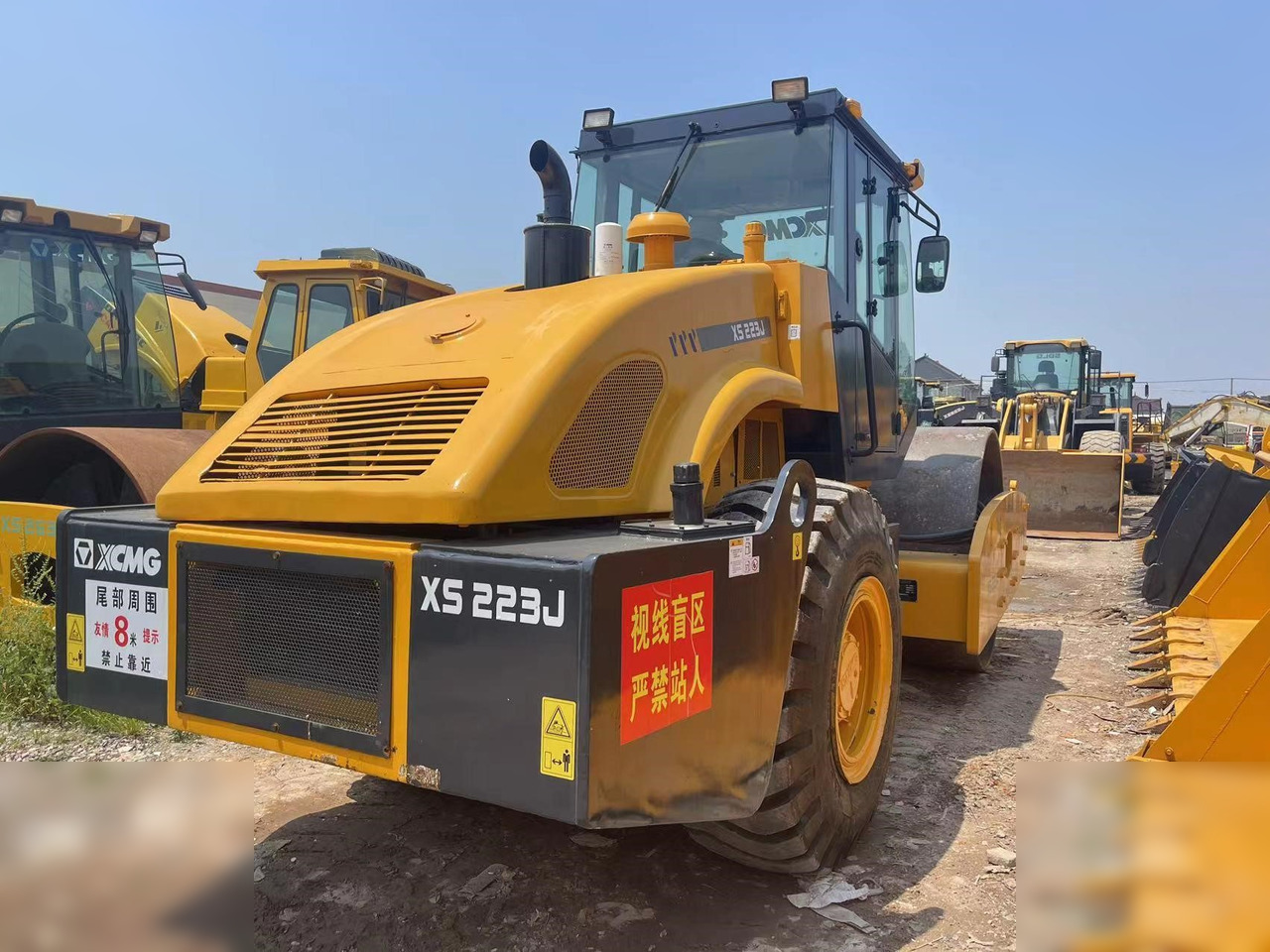XCMG XS223J - Silindir makinesi: fotoğraf 2 XCMG XS223J - Silindir makinesi: fotoğraf 2