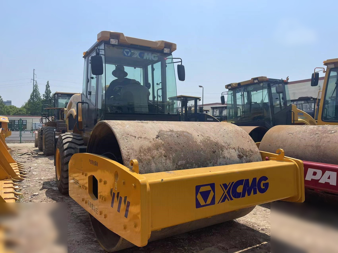 XCMG XS223J - Silindir makinesi: fotoğraf 3 XCMG XS223J - Silindir makinesi: fotoğraf 3
