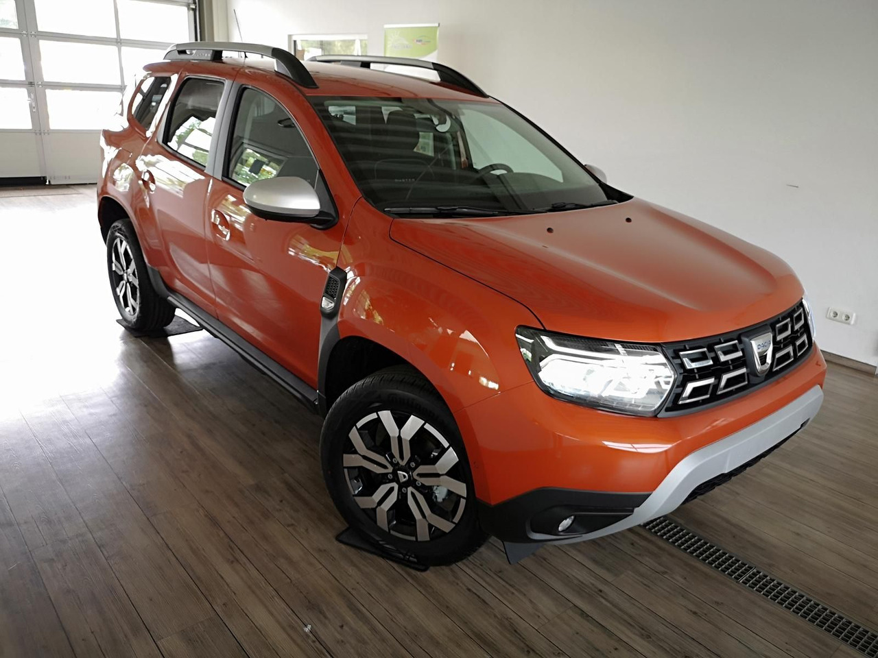 Dacia Duster Prestige Tce 130*KLIMA*SHZ*R-KAM*DAB*NAVI - SUV: fotoğraf 3 Dacia Duster Prestige Tce 130*KLIMA*SHZ*R-KAM*DAB*NAVI - SUV: fotoğraf 3
