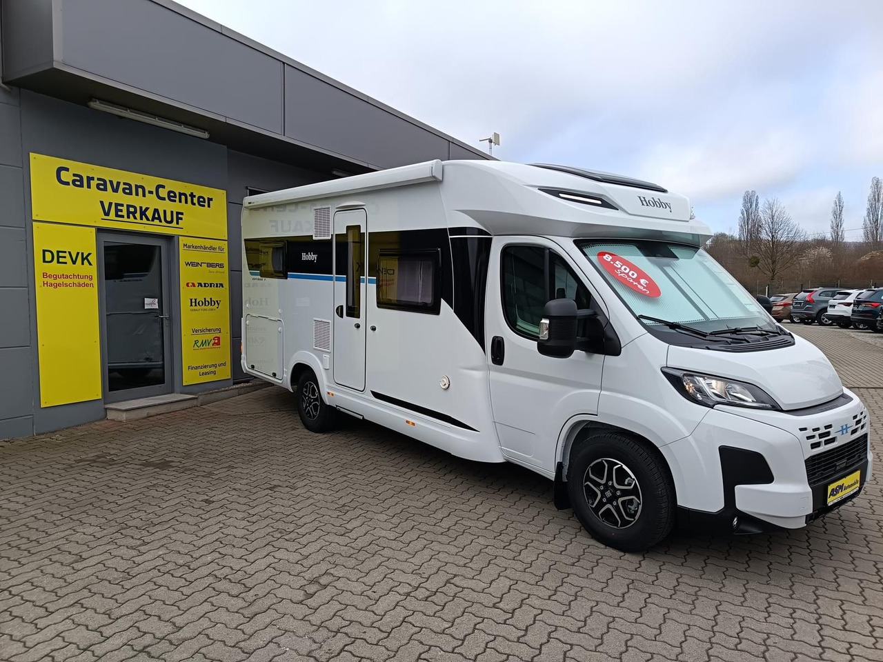 Hobby Ontour T 700 FH*180PS*CAMPERNET*LITHIUM*MARKISE* - Semi entegre karavan: fotoğraf 2 Hobby Ontour T 700 FH*180PS*CAMPERNET*LITHIUM*MARKISE* - Semi entegre karavan: fotoğraf 2
