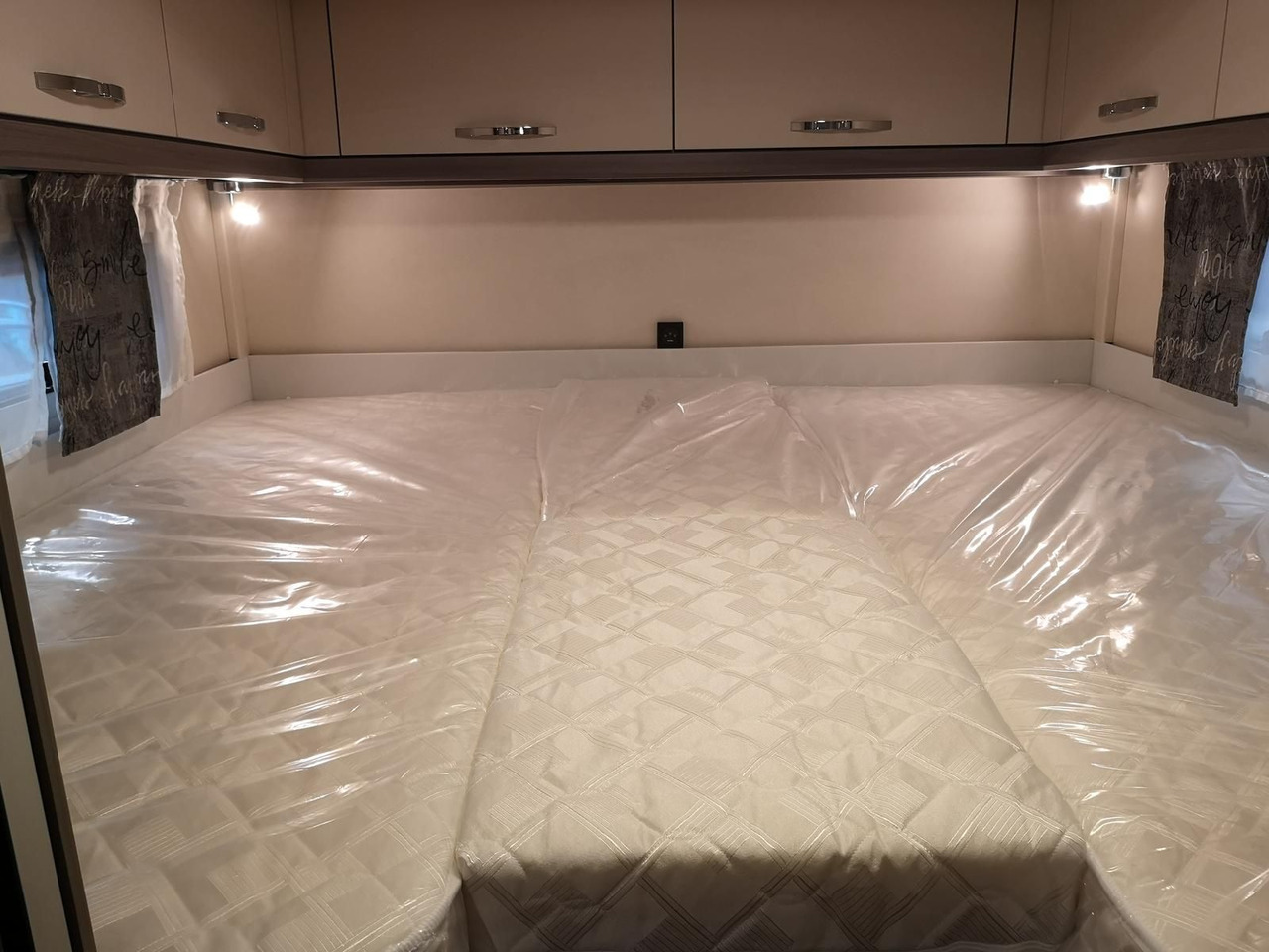 Semi entegre karavan Hobby Optima V65 GE Ontour*AHK*NAVI*MARKISE*SOFORT*: fotoğraf 14