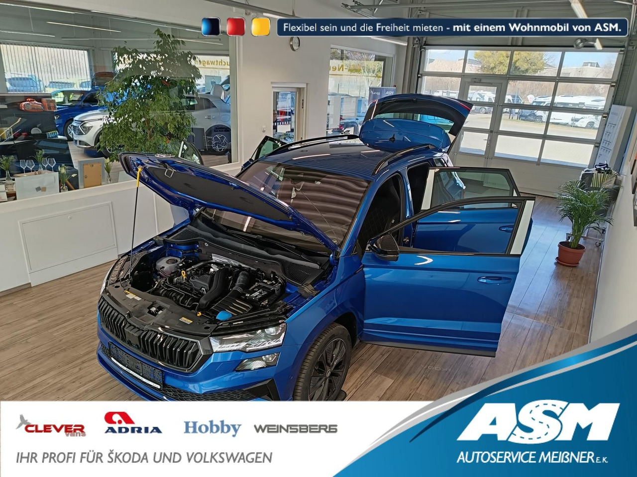 SUV Skoda Karoq Sportline 1,5TSI DSG*AHK*360°*5J.GARANTIE*: fotoğraf 1