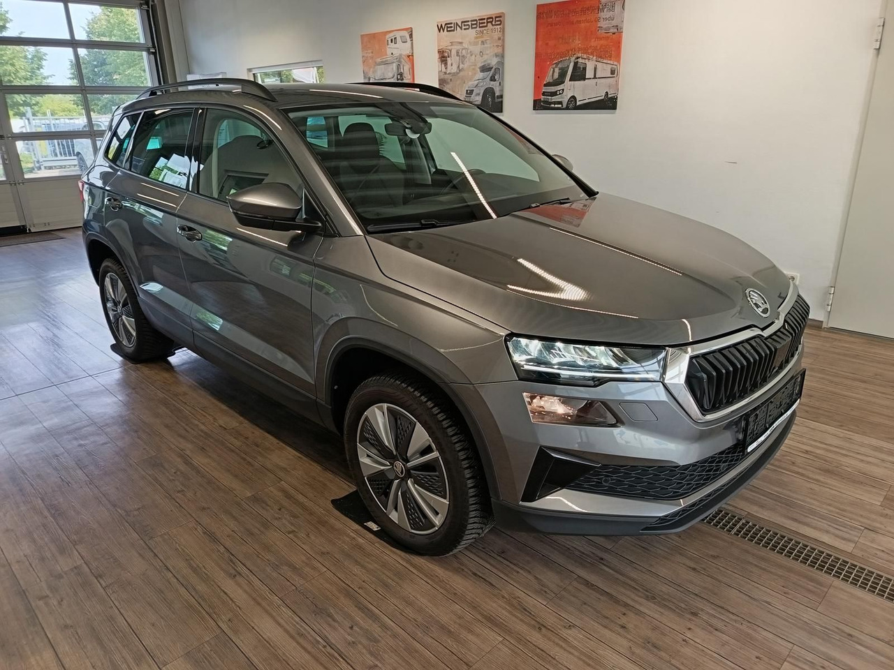 Skoda Karoq Style 1,5TSI DSG*AHK-VORBER*NAVI*LED*R-KAM - SUV: fotoğraf 3 Skoda Karoq Style 1,5TSI DSG*AHK-VORBER*NAVI*LED*R-KAM - SUV: fotoğraf 3
