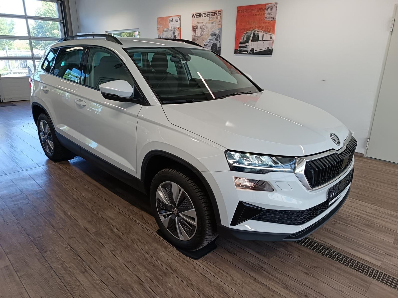Skoda Karoq Style 1,5TSI DSG*AHK-VORBER*NAVI*LED*R-KAM - SUV: fotoğraf 3 Skoda Karoq Style 1,5TSI DSG*AHK-VORBER*NAVI*LED*R-KAM - SUV: fotoğraf 3