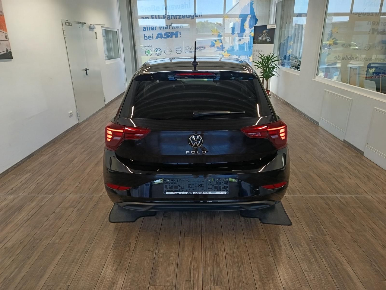 Volkswagen Polo Life 1.0 TSI 70kW DSG*LED*ACC*R-KAM*DAB*PDC - Binek araba: fotoğraf 5 Volkswagen Polo Life 1.0 TSI 70kW DSG*LED*ACC*R-KAM*DAB*PDC - Binek araba: fotoğraf 5