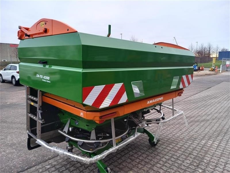 Amazone ZA-TS 4200 Hydro med Argus og WindControl - Gübresi serpme makinesi: fotoğraf 3 Amazone ZA-TS 4200 Hydro med Argus og WindControl - Gübresi serpme makinesi: fotoğraf 3