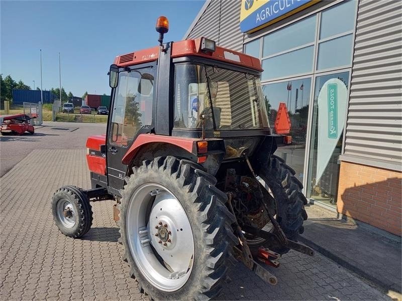 Case IH 695 XL - Traktör: fotoğraf 4 Case IH 695 XL - Traktör: fotoğraf 4