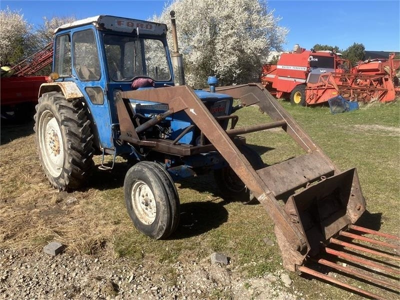 Ford 4000 Med frontlæsser - Traktör: fotoğraf 2 Ford 4000 Med frontlæsser - Traktör: fotoğraf 2