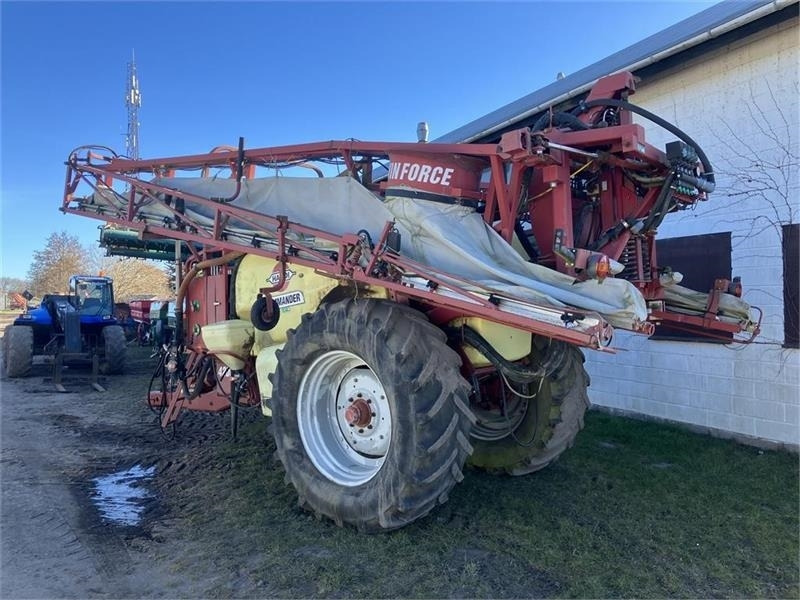 Hardi COMMANDER 4200 TWIN 28 m - Çekilir pülverizatör: fotoğraf 2 Hardi COMMANDER 4200 TWIN 28 m - Çekilir pülverizatör: fotoğraf 2