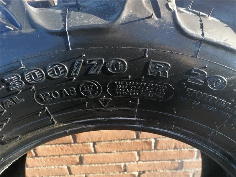 Kleber 300/70R20 - Lastik - Atık toplama taşıt/ Özel amaçlı taşıt: fotoğraf 4 Kleber 300/70R20 - Lastik - Atık toplama taşıt/ Özel amaçlı taşıt: fotoğraf 4