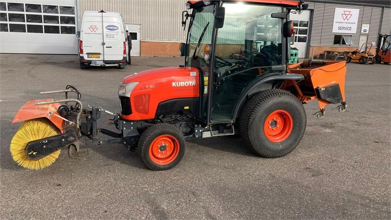 Kubota ST341 inkl. 150 cm kost og udlægger - Belediye traktör: fotoğraf 2 Kubota ST341 inkl. 150 cm kost og udlægger - Belediye traktör: fotoğraf 2
