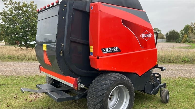 Kuhn VB 2295 - Silindirik balya makinesi: fotoğraf 4 Kuhn VB 2295 - Silindirik balya makinesi: fotoğraf 4