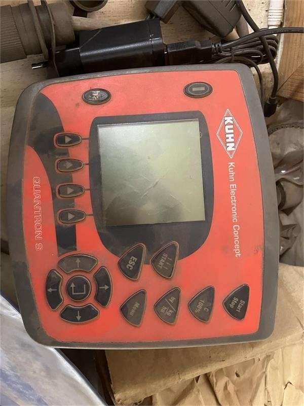 Kuhn Venta NC 4000 Combiliner - Kombine ekim makinesi: fotoğraf 4 Kuhn Venta NC 4000 Combiliner - Kombine ekim makinesi: fotoğraf 4