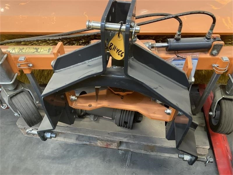 Nesbo FM 1500 P 1000H PTO - 3 pkt. 1 - Yol süpürme fırça: fotoğraf 4 Nesbo FM 1500 P 1000H PTO - 3 pkt. 1 - Yol süpürme fırça: fotoğraf 4