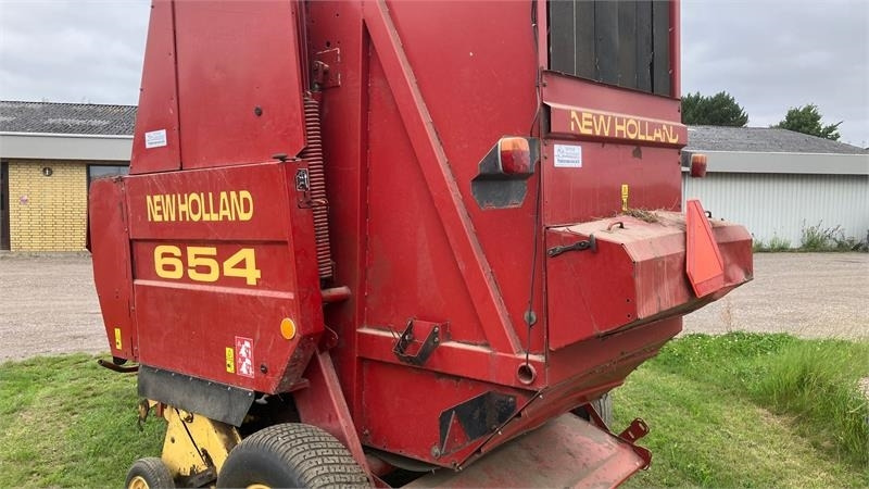New Holland 654 RUNDBALLEPRESSER Cropcutter - Silindirik balya makinesi: fotoğraf 3 New Holland 654 RUNDBALLEPRESSER Cropcutter - Silindirik balya makinesi: fotoğraf 3