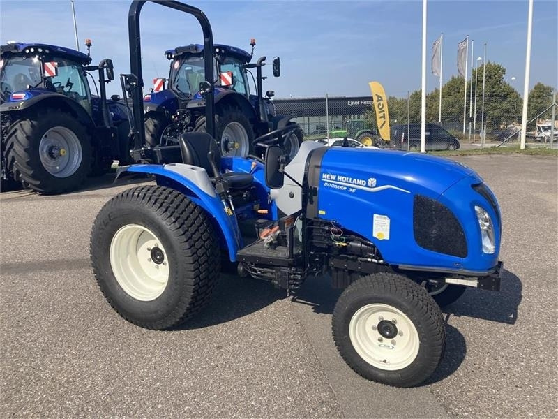 New Holland BOOMER 35 HST - Belediye traktör: fotoğraf 1 New Holland BOOMER 35 HST - Belediye traktör: fotoğraf 1