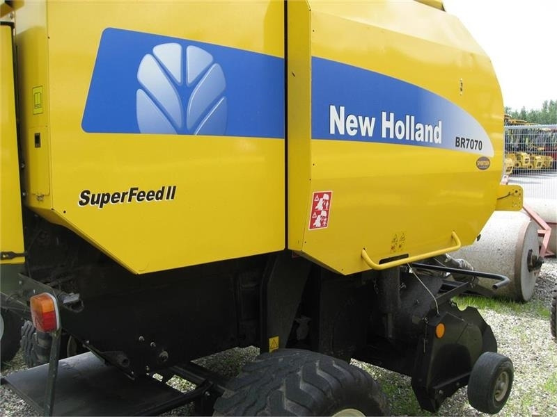 New Holland BR7070 med SUPER FEED - Silindirik balya makinesi: fotoğraf 3 New Holland BR7070 med SUPER FEED - Silindirik balya makinesi: fotoğraf 3