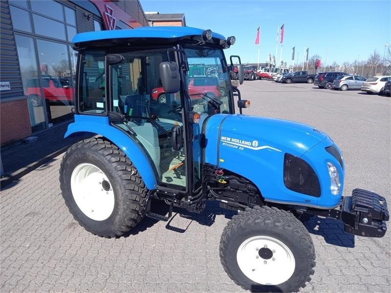 New Holland Boomer 55 - Belediye traktör: fotoğraf 2 New Holland Boomer 55 - Belediye traktör: fotoğraf 2