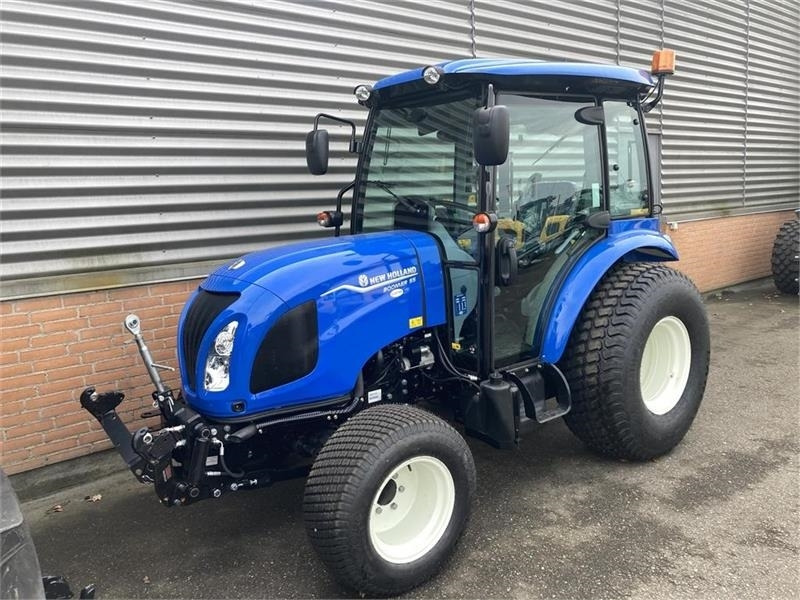 New Holland Boomer 55 - Belediye traktör: fotoğraf 1 New Holland Boomer 55 - Belediye traktör: fotoğraf 1