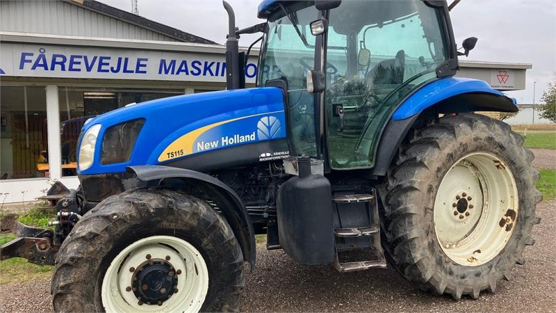 New Holland TS 115 A  - Traktör: fotoğraf 1 New Holland TS 115 A  - Traktör: fotoğraf 1