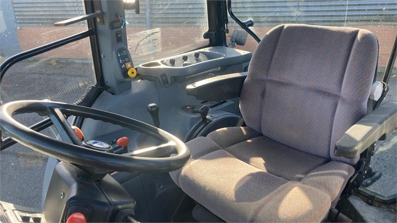 New Holland TS115  - Traktör: fotoğraf 5 New Holland TS115  - Traktör: fotoğraf 5