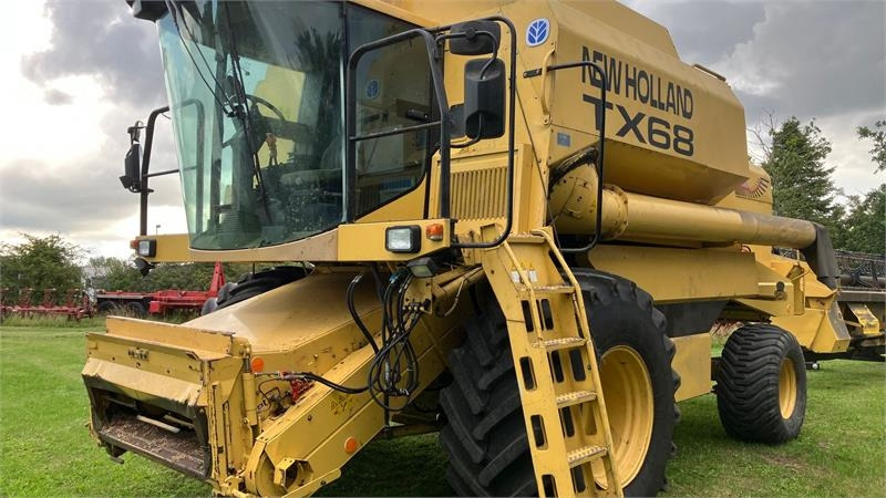 New Holland TX68 FSH - Biçerdöver: fotoğraf 1 New Holland TX68 FSH - Biçerdöver: fotoğraf 1