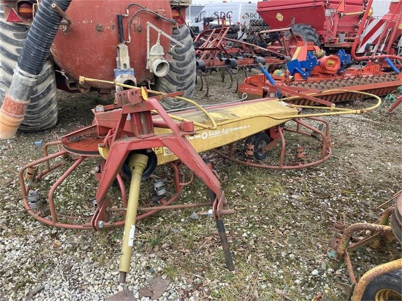 Scan-Rake SR 400 - Ot toplama tırmığı: fotoğraf 1 Scan-Rake SR 400 - Ot toplama tırmığı: fotoğraf 1