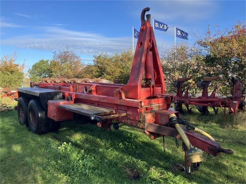 Ukurant Kroghejsvogn med bremser - Kancali yükleyici/ Hidrolift römork: fotoğraf 2 Ukurant Kroghejsvogn med bremser - Kancali yükleyici/ Hidrolift römork: fotoğraf 2