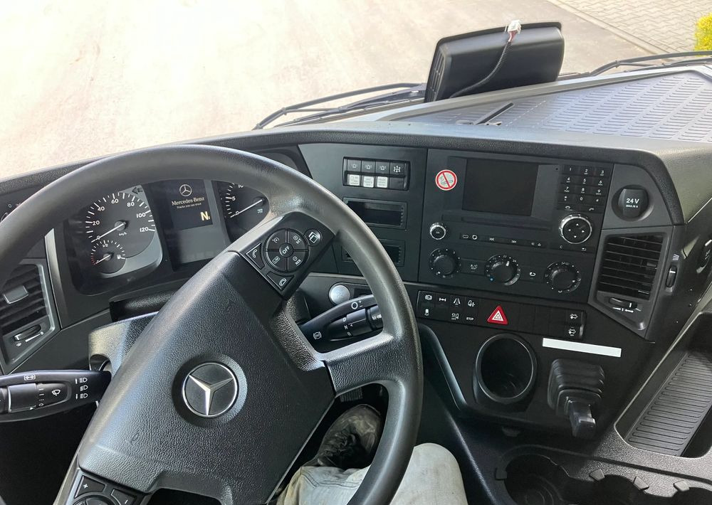 Mercedes-Benz ANTOS 1830 solidny kiper wywrotka blokada mostu - Damperli kamyon: fotoğraf 3 Mercedes-Benz ANTOS 1830 solidny kiper wywrotka blokada mostu - Damperli kamyon: fotoğraf 3