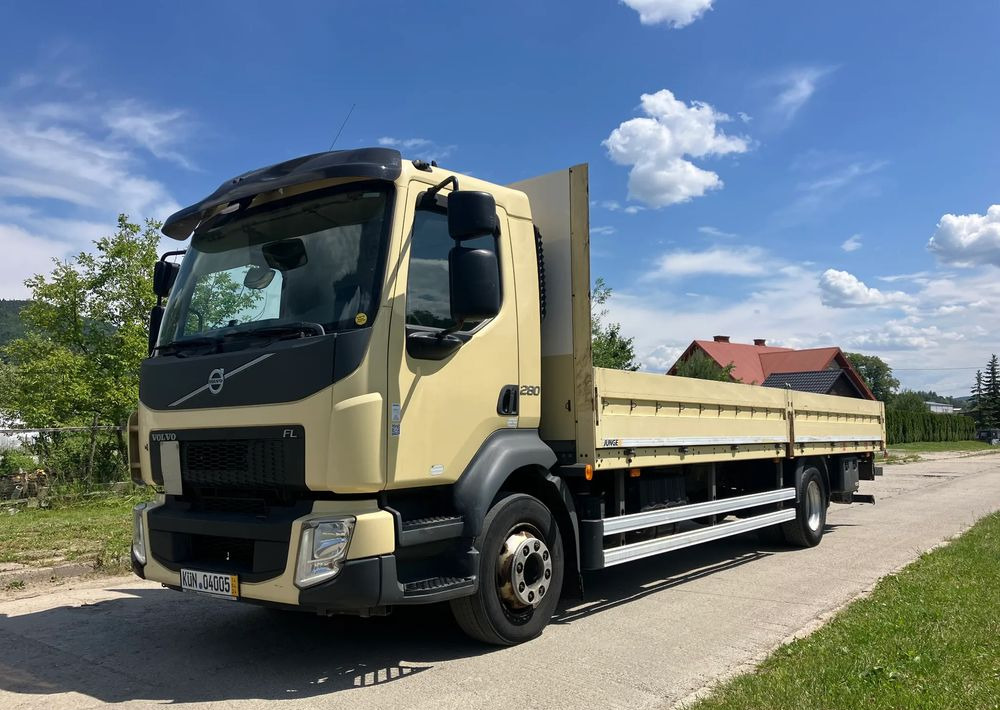 Volvo FL 280 skrzynia burtówka laweta - Sal/ Açık kasa kamyon: fotoğraf 1 Volvo FL 280 skrzynia burtówka laweta - Sal/ Açık kasa kamyon: fotoğraf 1