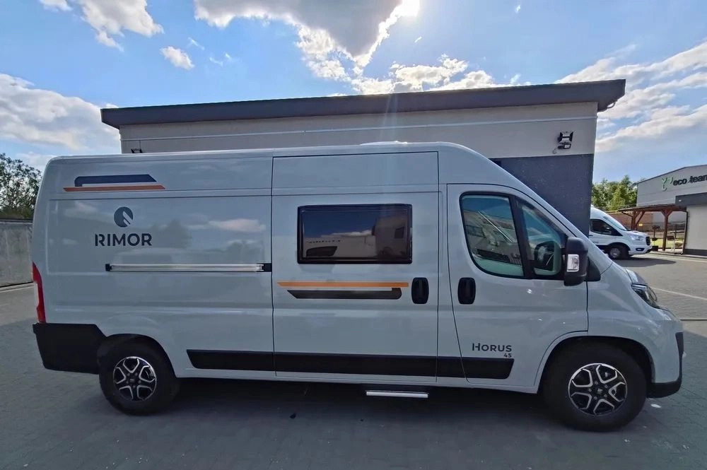 Fiat Ducato Rimor Horus 45 NEW AUTOMAT Grau Truma Diesel Lampen FULL LED 4-Sitzer - Camper van: fotoğraf 4 Fiat Ducato Rimor Horus 45 NEW AUTOMAT Grau Truma Diesel Lampen FULL LED 4-Sitzer - Camper van: fotoğraf 4