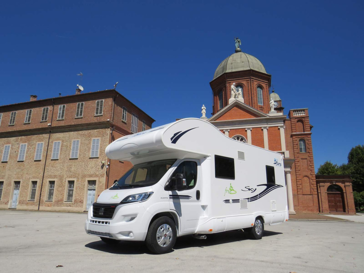 Fiat Ducato - Karavan: fotoğraf 1 Fiat Ducato - Karavan: fotoğraf 1