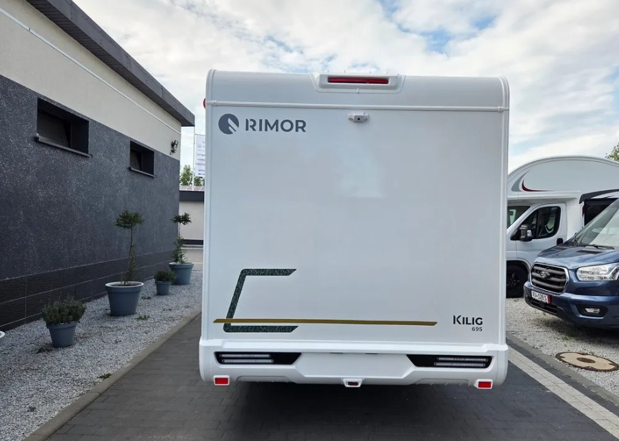 RIMOR Rimor KILIG 695 NEW Retrofitted 5-Passenger Winterized Camera Navigation - Camper van: fotoğraf 4 RIMOR Rimor KILIG 695 NEW Retrofitted 5-Passenger Winterized Camera Navigation - Camper van: fotoğraf 4