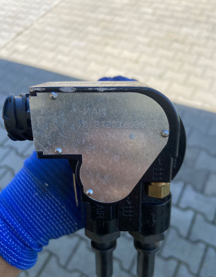 Czujnik poziomu paliwa MAN TGL TGM smok NOWY - Yakıt sistemi - Kamyon: fotoğraf 3 Czujnik poziomu paliwa MAN TGL TGM smok NOWY - Yakıt sistemi - Kamyon: fotoğraf 3