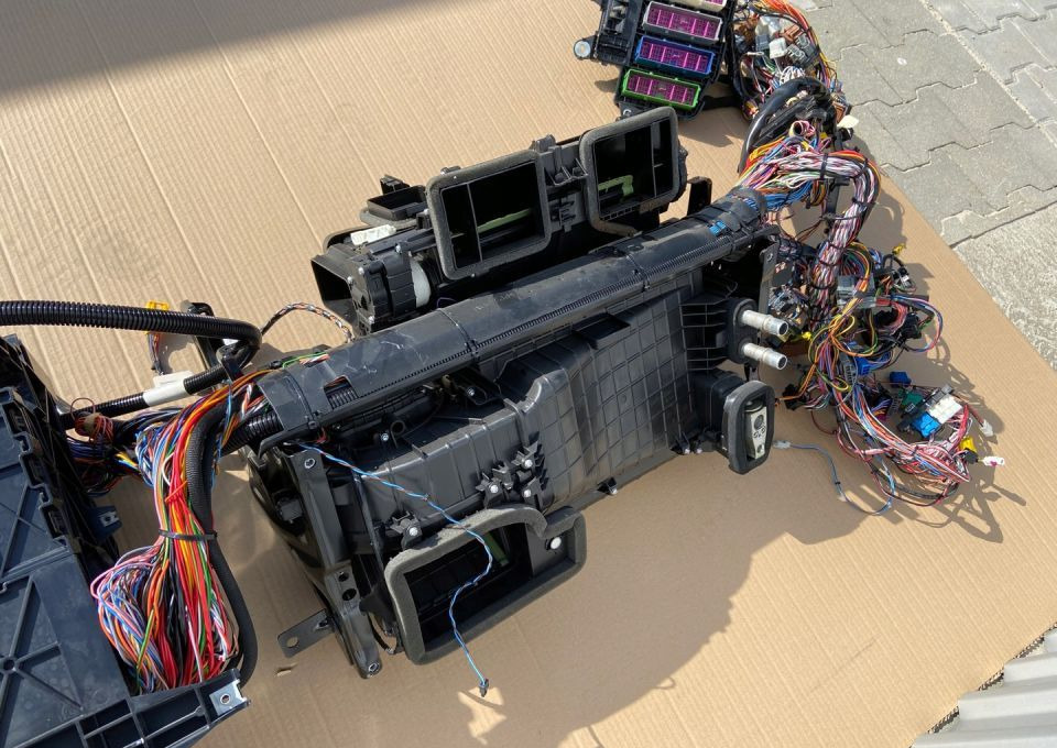 Nagrzewnica Scania S R wiązka instalacja komplet - Isıtma/ Havalandırma - Kamyon: fotoğraf 3 Nagrzewnica Scania S R wiązka instalacja komplet - Isıtma/ Havalandırma - Kamyon: fotoğraf 3