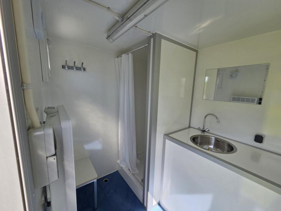 Badezimmerwagen Bad Anhänger Sanitär-Anhänger WC Dusche - Konut konteyneri, Römork: fotoğraf 2 Badezimmerwagen Bad Anhänger Sanitär-Anhänger WC Dusche - Konut konteyneri, Römork: fotoğraf 2