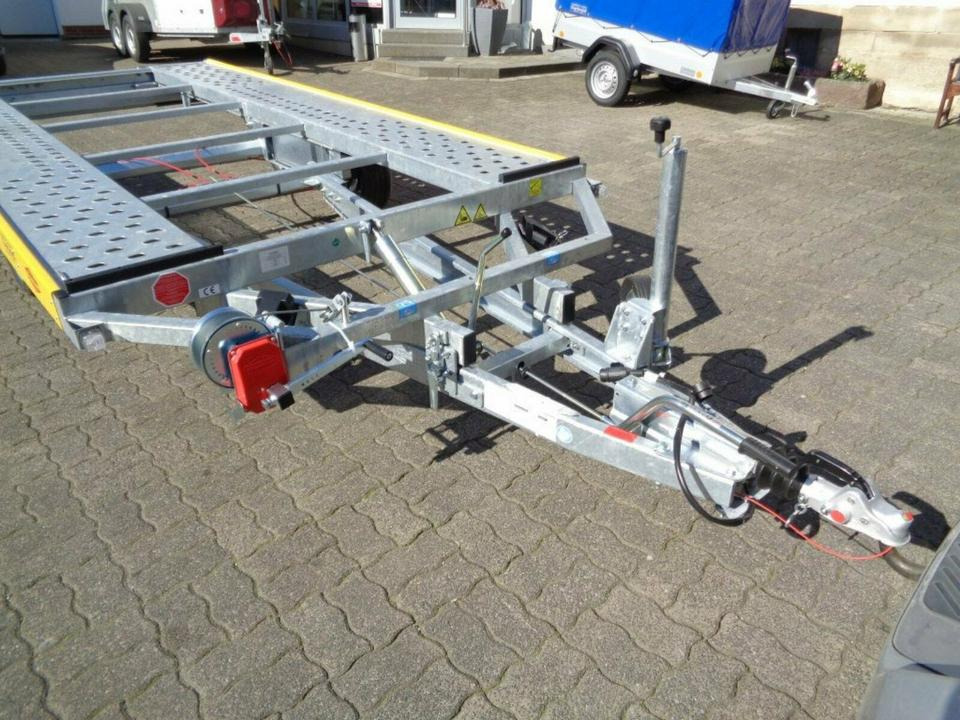 Böckmann PKW-Anhänger, Autotransporter, 3,0to. kippbar, 100 km/h - Araba taşıyıcı römork: fotoğraf 4 Böckmann PKW-Anhänger, Autotransporter, 3,0to. kippbar, 100 km/h - Araba taşıyıcı römork: fotoğraf 4