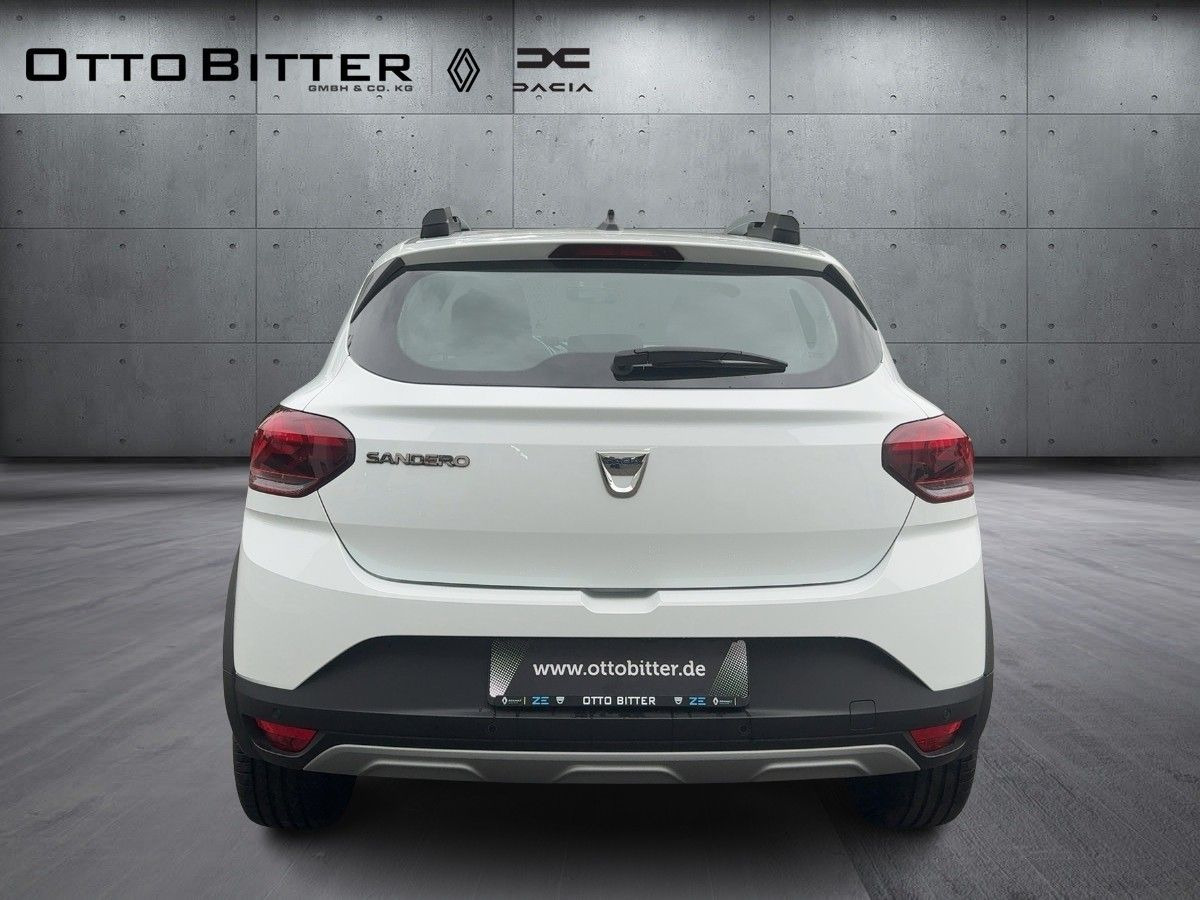 Dacia Sandero Stepway Comfort TCe90 ALU/KAMERA/NAVI - Sedan araba: fotoğraf 3 Dacia Sandero Stepway Comfort TCe90 ALU/KAMERA/NAVI - Sedan araba: fotoğraf 3