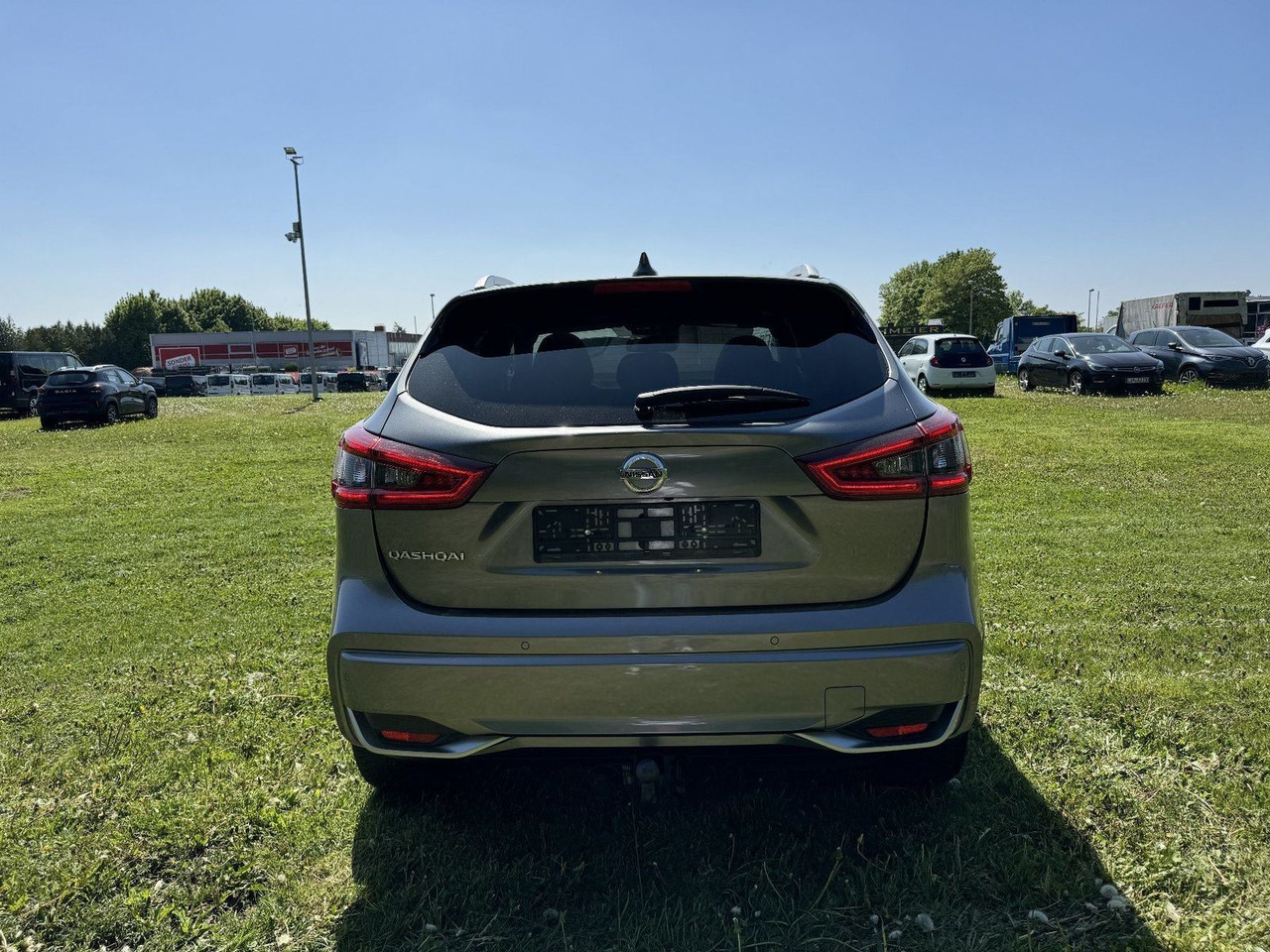 Nissan Qashqai 1.7 dCi N-Connecta 4x4 ALLRAD AUTOMATIK - SUV: fotoğraf 4 Nissan Qashqai 1.7 dCi N-Connecta 4x4 ALLRAD AUTOMATIK - SUV: fotoğraf 4