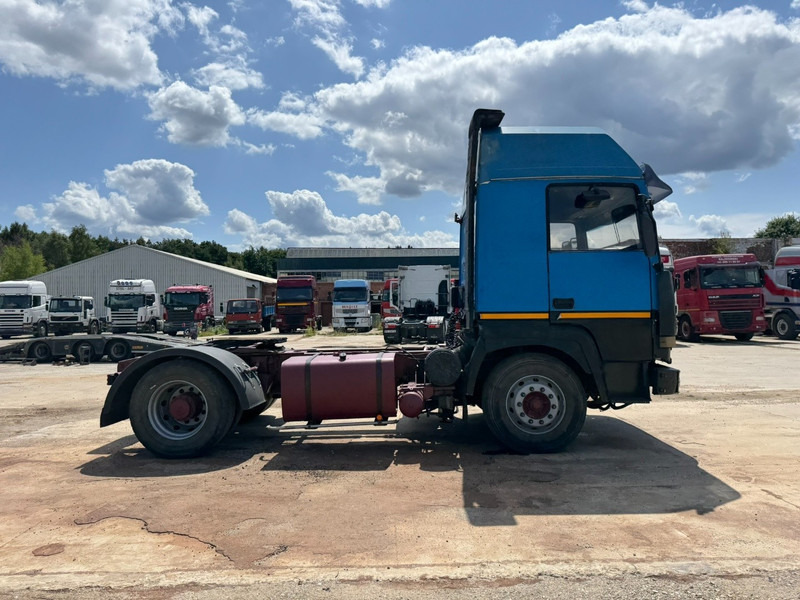 Renault R 340 Major (GRAND PONT / BOITE MANUELLE / POMPE MANUELLE) - Çekici: fotoğraf 4 Renault R 340 Major (GRAND PONT / BOITE MANUELLE / POMPE MANUELLE) - Çekici: fotoğraf 4