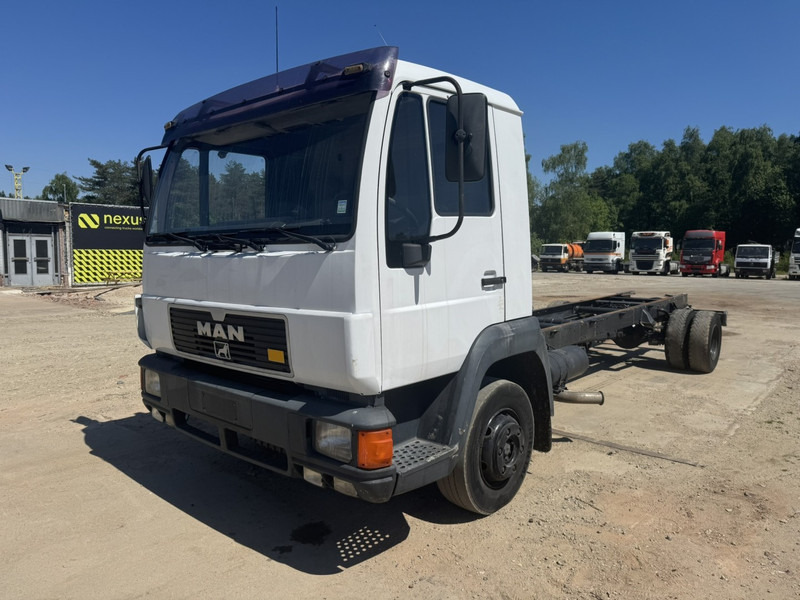 MAN 12.224 (MANUAL GEARBOX / EURO 2 / BELGIAN TRUCK IN GOOD CONDITION !!!) - Şasi kamyon: fotoğraf 1 MAN 12.224 (MANUAL GEARBOX / EURO 2 / BELGIAN TRUCK IN GOOD CONDITION !!!) - Şasi kamyon: fotoğraf 1