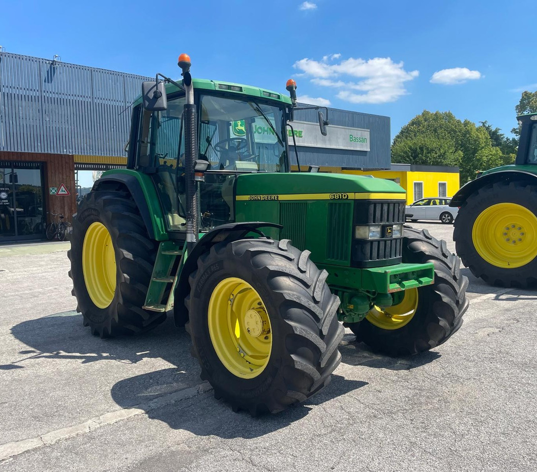 JOHN DEERE 6810 - Traktör: fotoğraf 3 JOHN DEERE 6810 - Traktör: fotoğraf 3